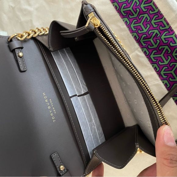 New ❤️‍🔥 Tory Burch Willa chain wallet crossbody - Picture 7 of 11